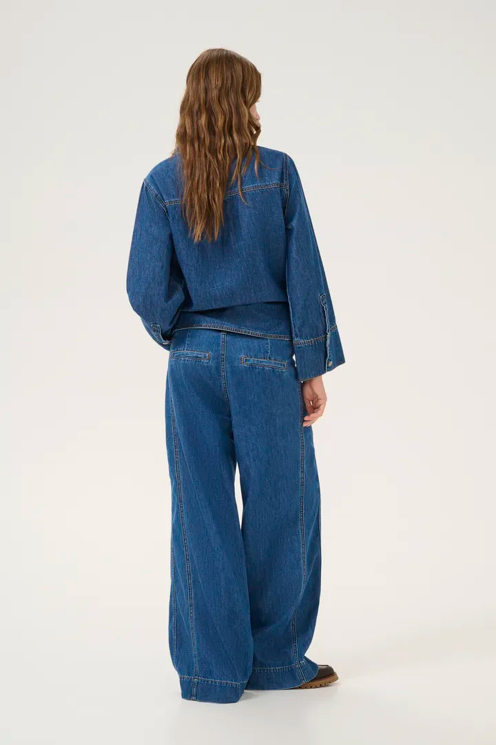 MY ESSENTIAL WARDROBE JEANS HILMA