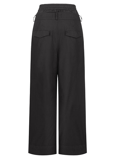 Gitta Banko Hose Piper