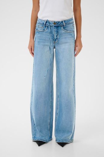 MY ESSENTIAL WARDROBE JEANS KARO