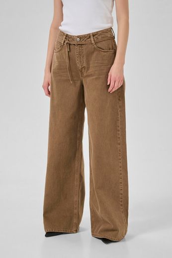 MY ESSENTIAL WARDROBE JEANS KARO