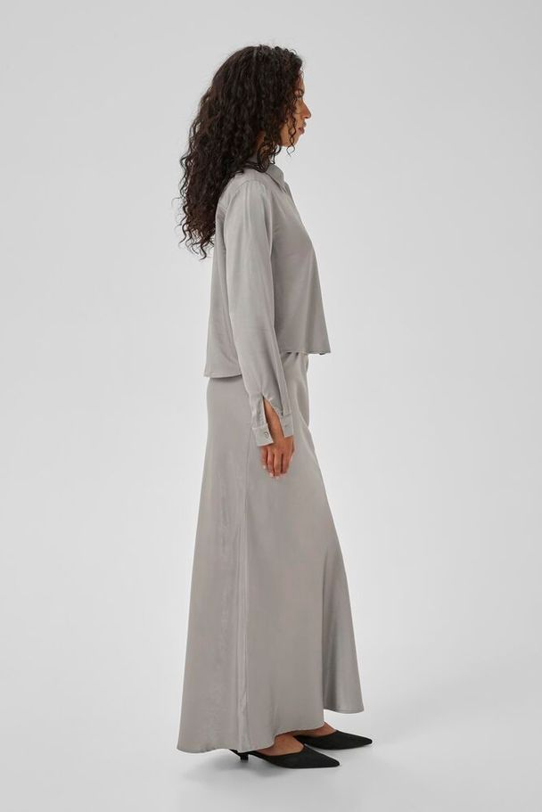 MY ESSENTIAL WARDROBE ROCK ESTELLE