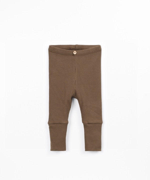 PLAY UP RIBBED KNIT LEGGINGS