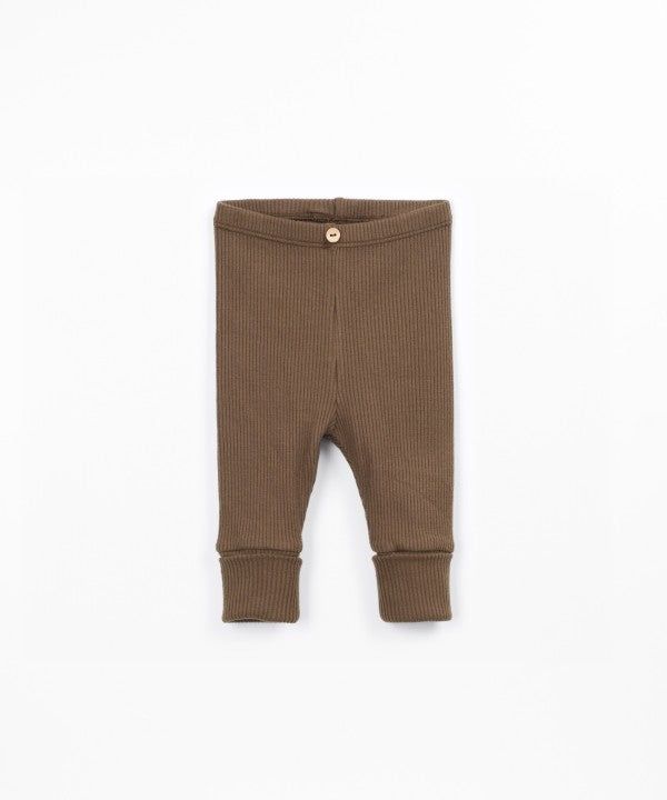 PLAY UP RIBBED KNIT LEGGINGS