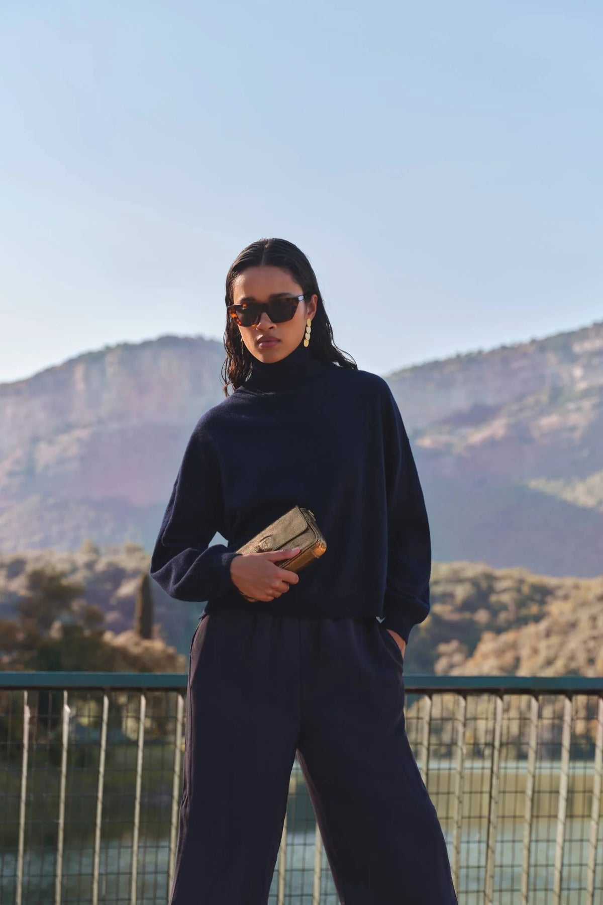 SAMMIE PULLOVER - BY-BAR