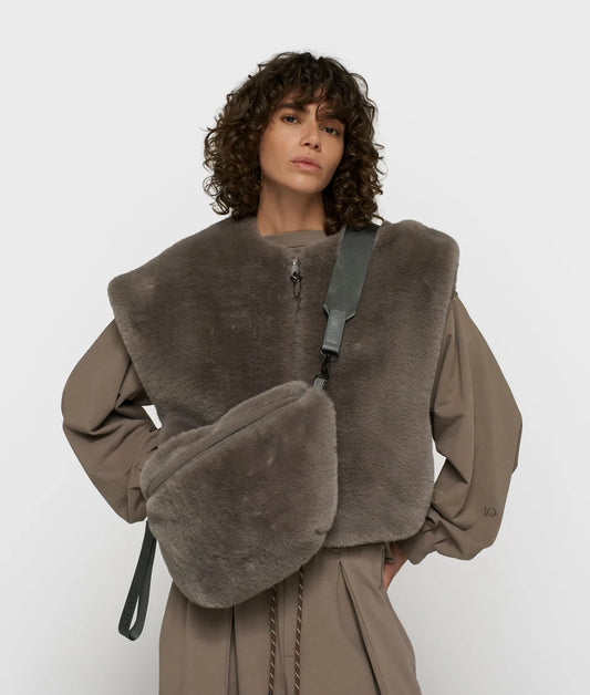 10DAYS FLUFFY FANNY PACK