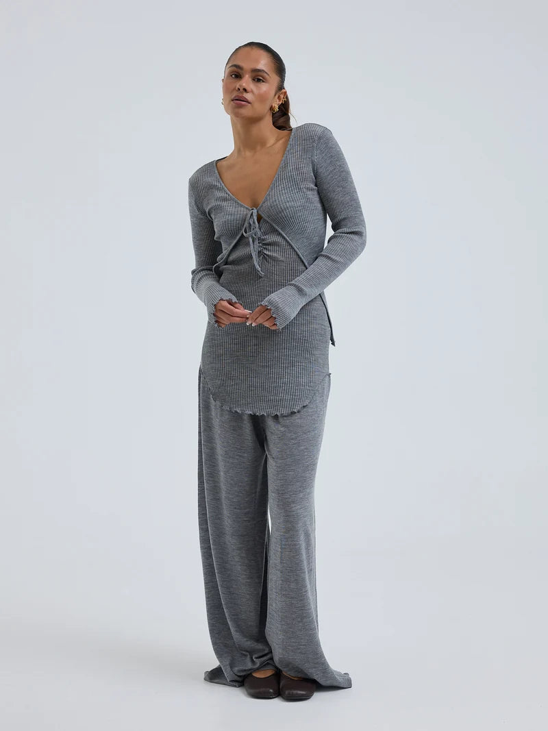 SEAMLESS BASIC WOOLEN CARDIGAN