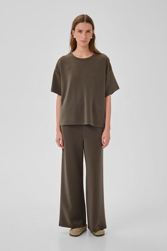 MY ESSENTIAL WARDROBE HELLE EMB BOXY TEE