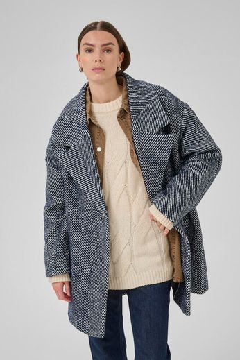 MY ESSENTIAL WARDROBE KNEE COAT MAGGIE