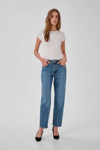 MY ESSENTIAL WARDROBE JEANS THE MOMMY