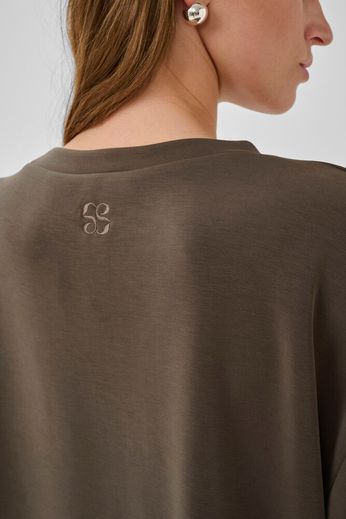 MY ESSENTIAL WARDROBE HELLE EMB BOXY TEE