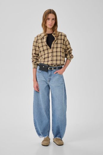 MY ESSENTIAL WARDROBE JEANS LUCY