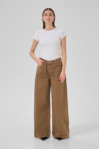 MY ESSENTIAL WARDROBE JEANS KARO